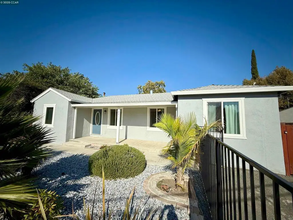 2311 Crescent Dr, Concord, CA 94520 - Image #1