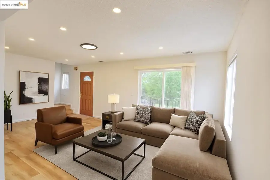 1604 E 19th St, Oakland, CA 94606 - Image #2