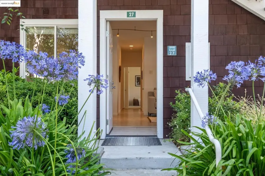 27 Bayside Ct, Richmond, CA 94804 - Image #3