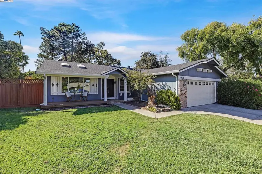 51 Picardy Ct, Walnut Creek, CA 94597 - Image #2