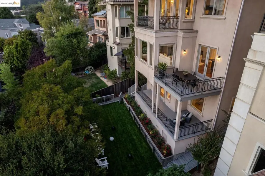 9047 Broadway Ter, Oakland, CA 94611 - Image #2