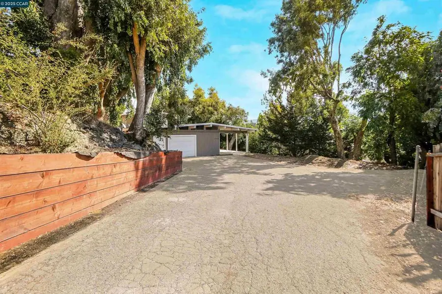 2448 Diane Dr, El Sobrante, CA 94803 - Image #3