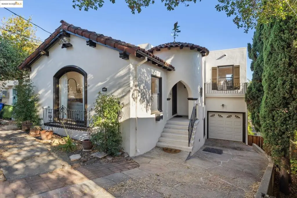 2471 Burlington St, Oakland, CA 94602 - Image #1