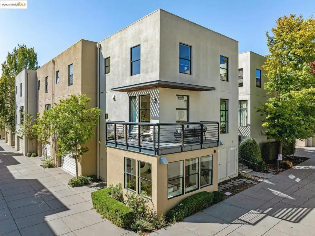 94 City Limits Cir, Oakland, CA 94608 - Image #1