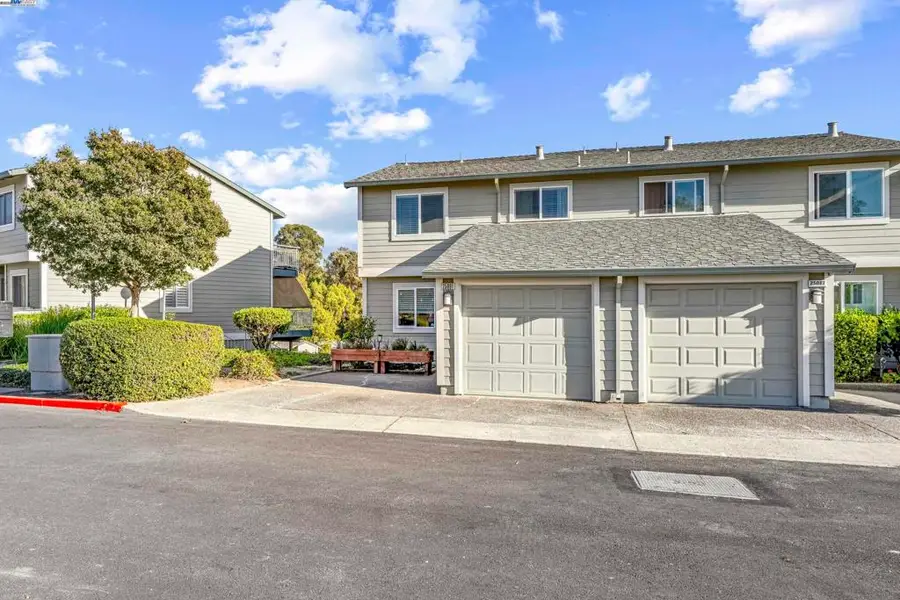 25091 Oakridge Ct, Hayward, CA 94541 - Image #2