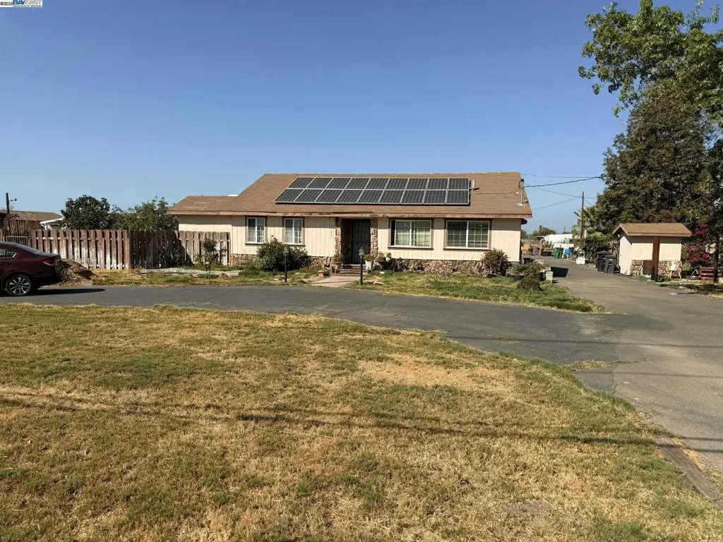 11601 W Clover Rd, Tracy, CA 95304 - Image #1