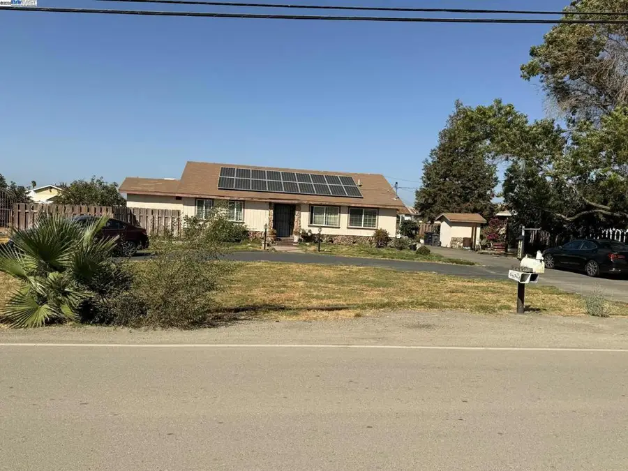 11601 W Clover Rd, Tracy, CA 95304 - Image #3