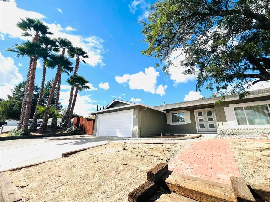 3804 Malibu Pl, Pittsburg, CA 94565 - Image #3