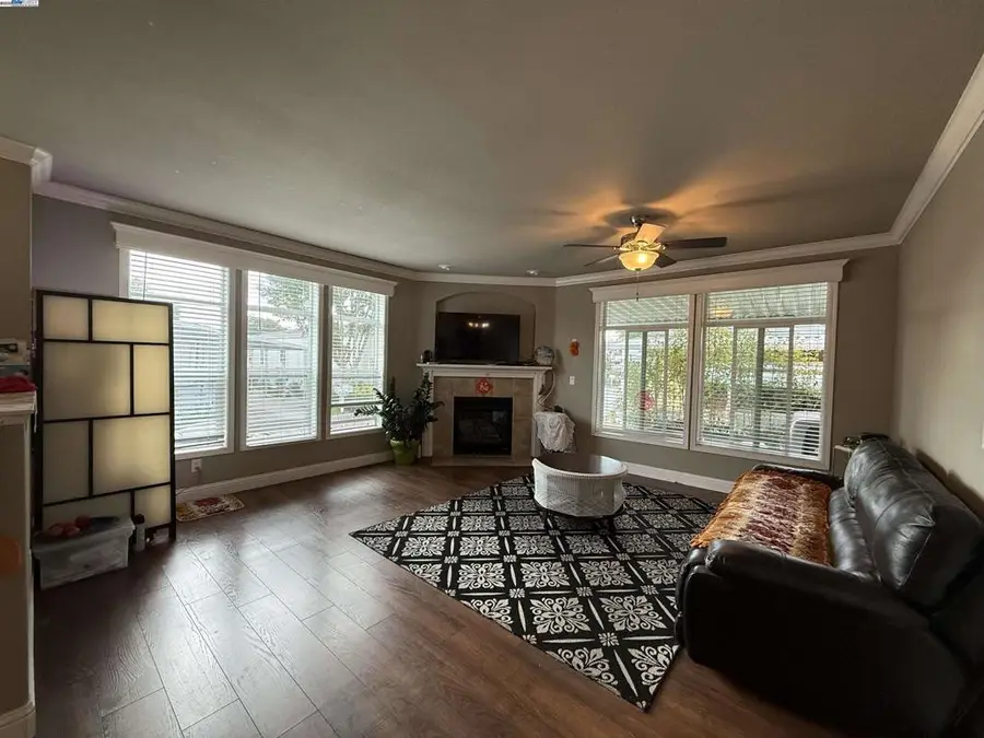 1050 Borregas Ave, Sunnyvale, CA 94089 - Image #2