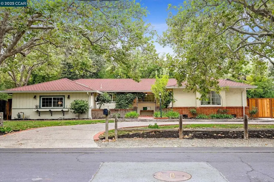 3523 Freeman Rd, Lafayette, CA 94595 - Image #2