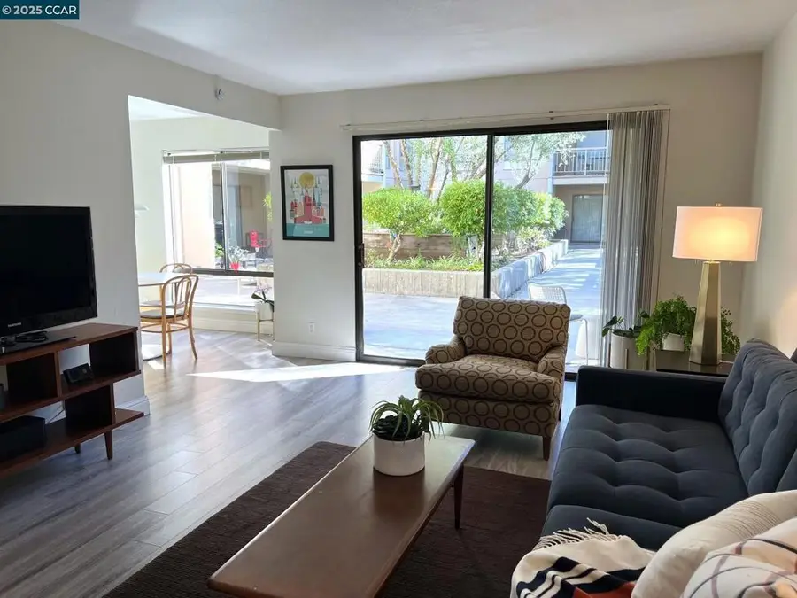 310 N Civic Dr #202, Walnut Creek, CA 94596 - Image #3