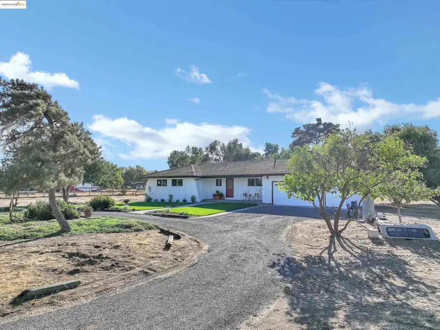 31 Mcfarlan Rd, Knightsen, CA 94548 - Image #2