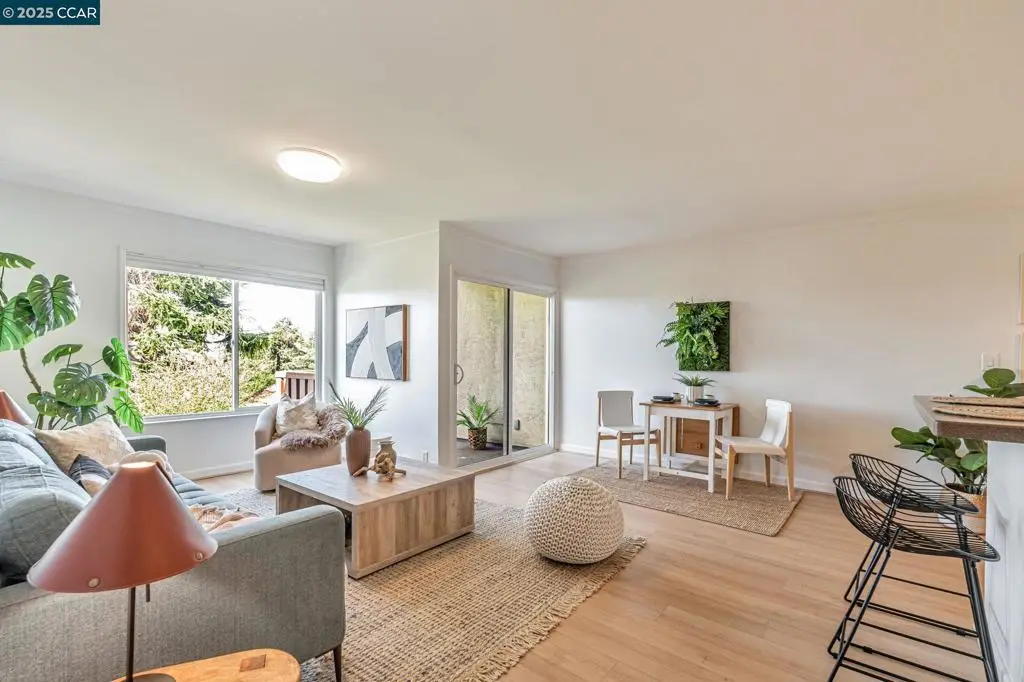 233 Orange St #304, Oakland, CA 94610 - Image #1