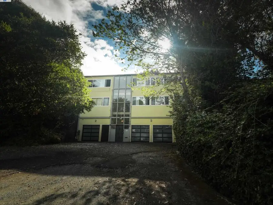 3026 Richmond Blvd, Oakland, CA 94611 - #2