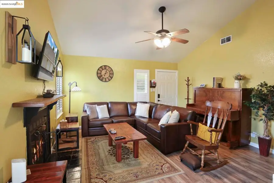 1311 W Century Blvd #39, Lodi, CA 95242 - Image #2