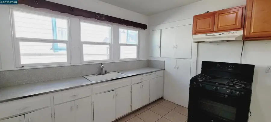 3300 E 17th St, Oakland, CA 94601 - Image #3