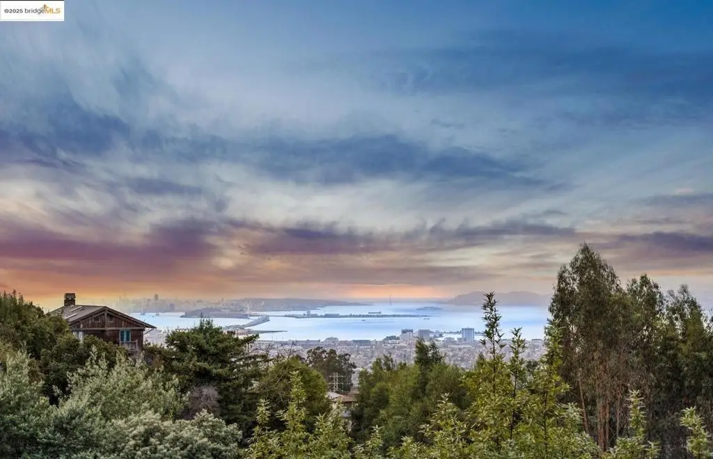 17032 Broadway Ter, Oakland, CA 94611 - Image #1