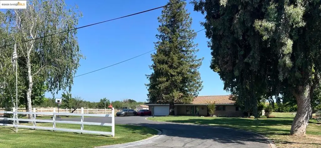 12225 Lone Oak Rd, Waterford, CA 95386 - Image #1