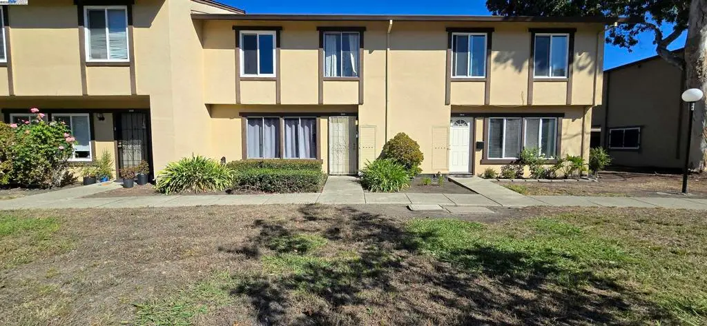 2452 Oliver Dr, Hayward, CA 94545 - Image #1