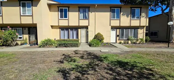 2452 Oliver Dr, Hayward, CA 94545