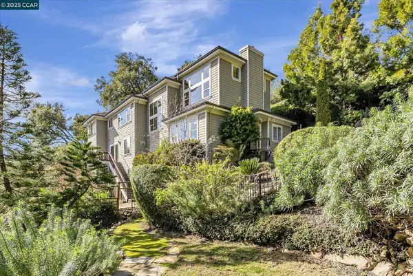 4 Berrybrook Hollow, Orinda, CA 94563