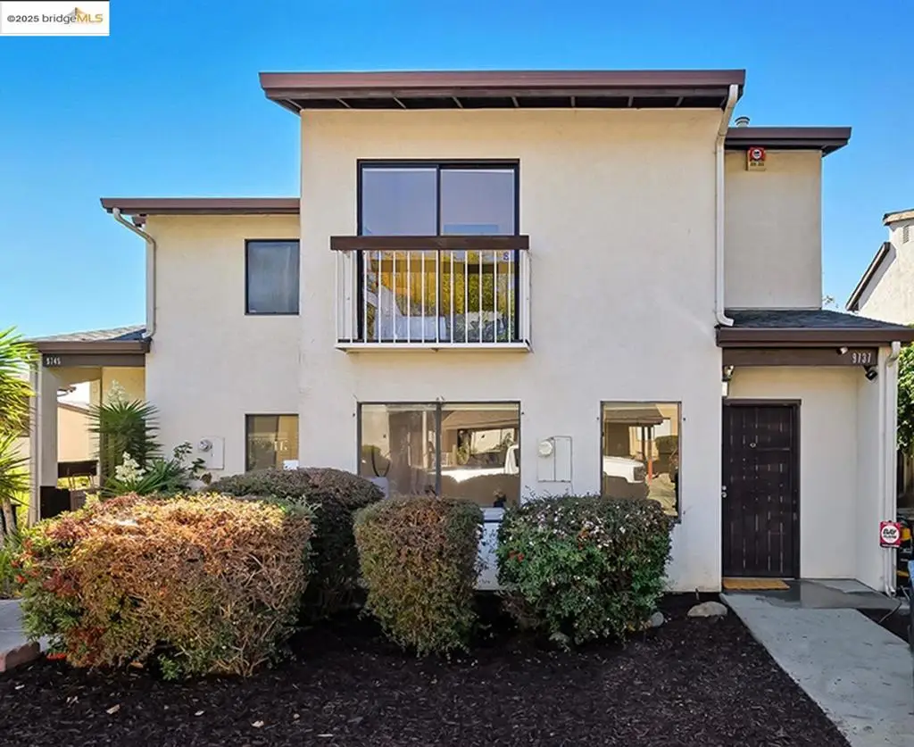 9737 Hillgrade Ct, Oakland, CA 94603 - Image #1
