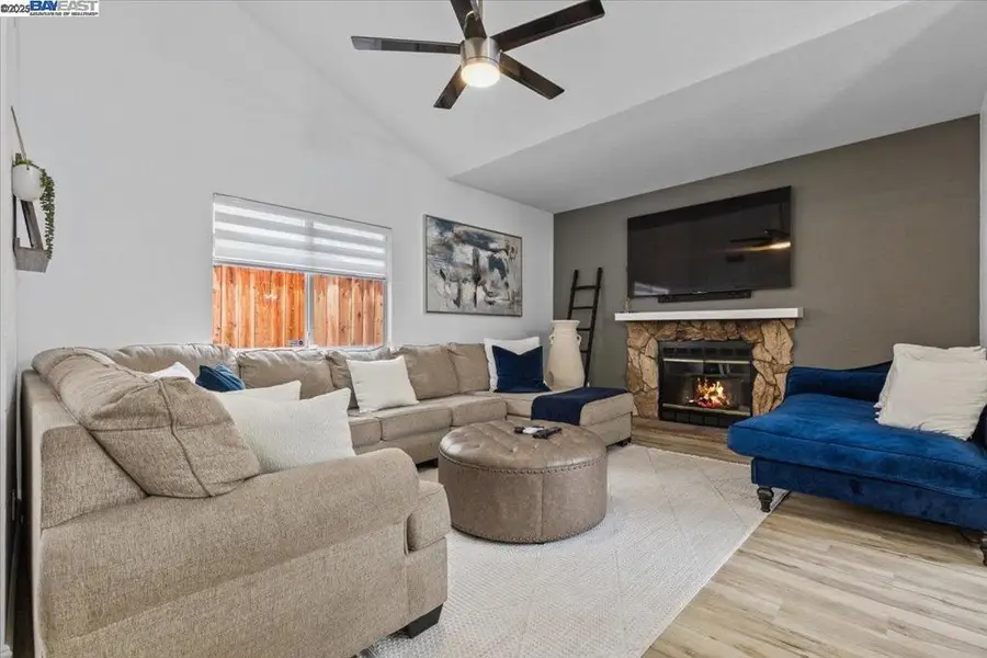 60 W South St, Tracy, CA 95376 - #3