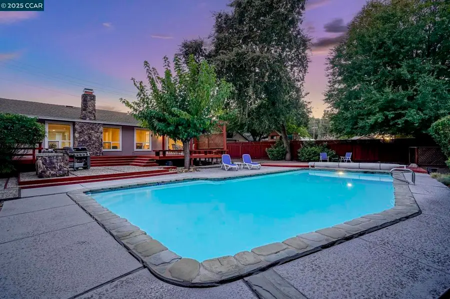 323 Laurel Dr, Danville, CA 94526 - Image #3