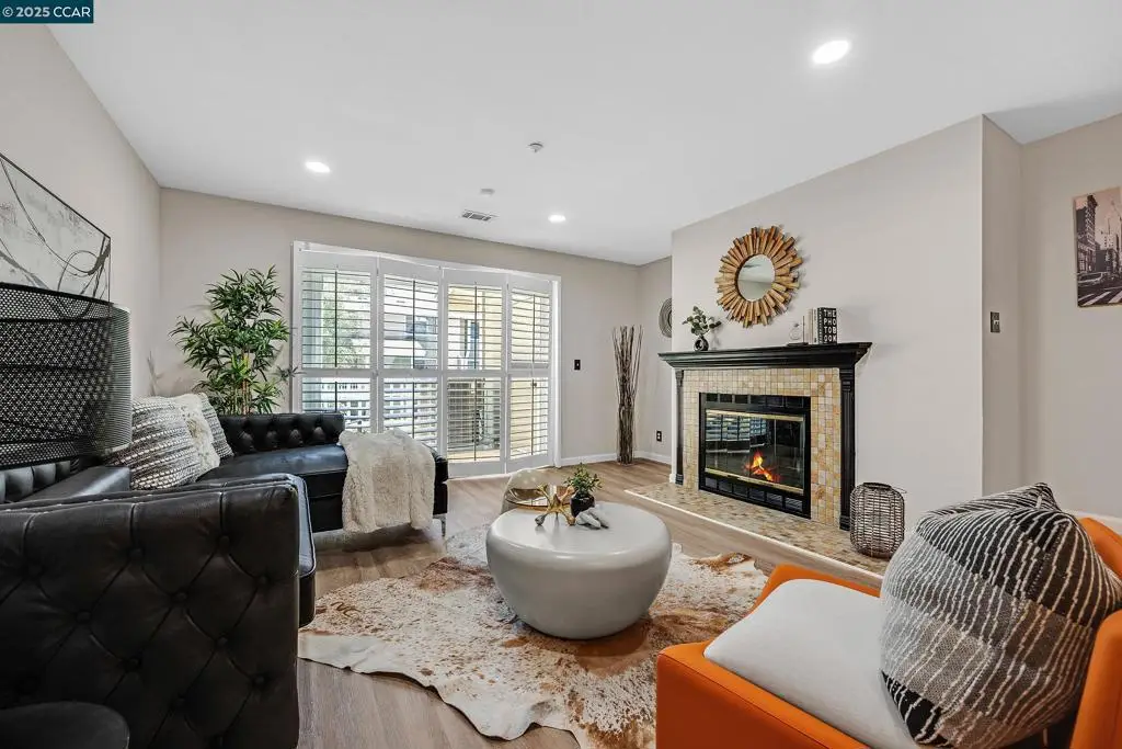 2617 Oak Rd #C, Walnut Creek, CA 94597 - Image #1