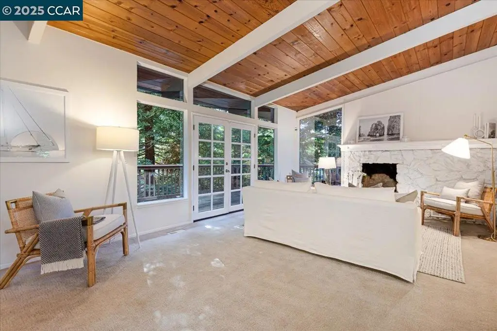 6701 Sobrante Rd, Oakland, CA 94611 - Image #1