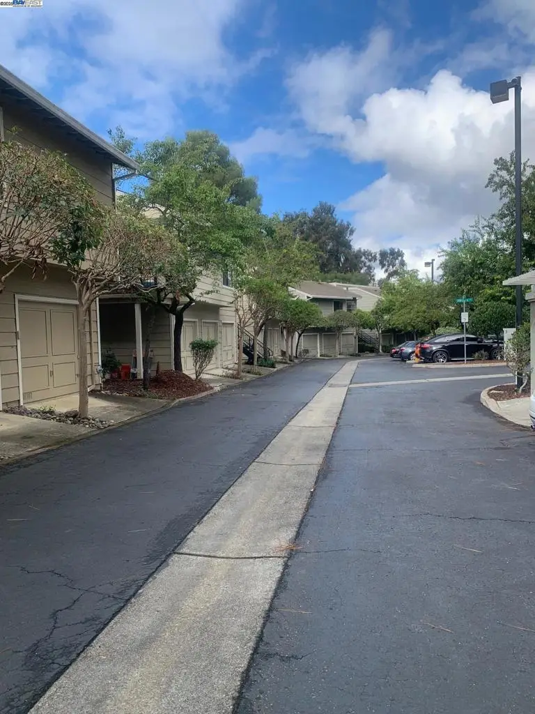 2485 Saint Helena Dr. #3, Hayward, CA 94542 - Image #2