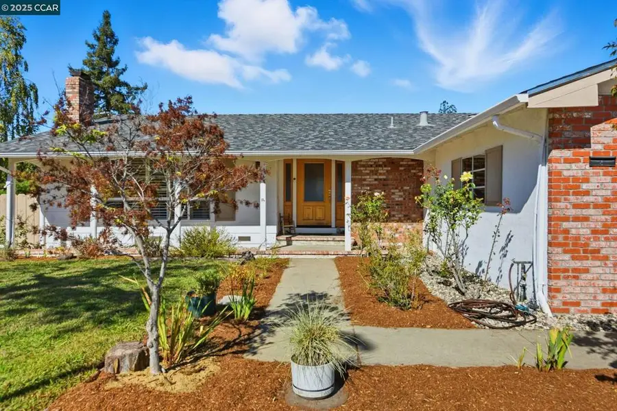 92 Gaywood Pl, Moraga, CA 94556 - Image #2