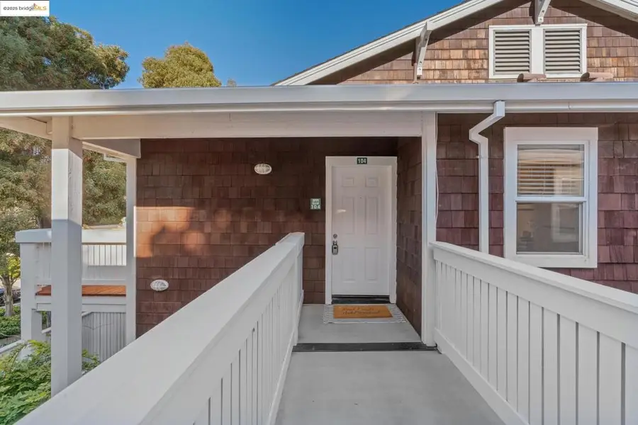 104 Marina Lakes Dr, Richmond, CA 94804 - Image #3