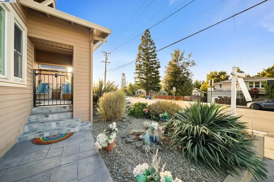 1621 D St, Hayward, CA 94541 - Image #3