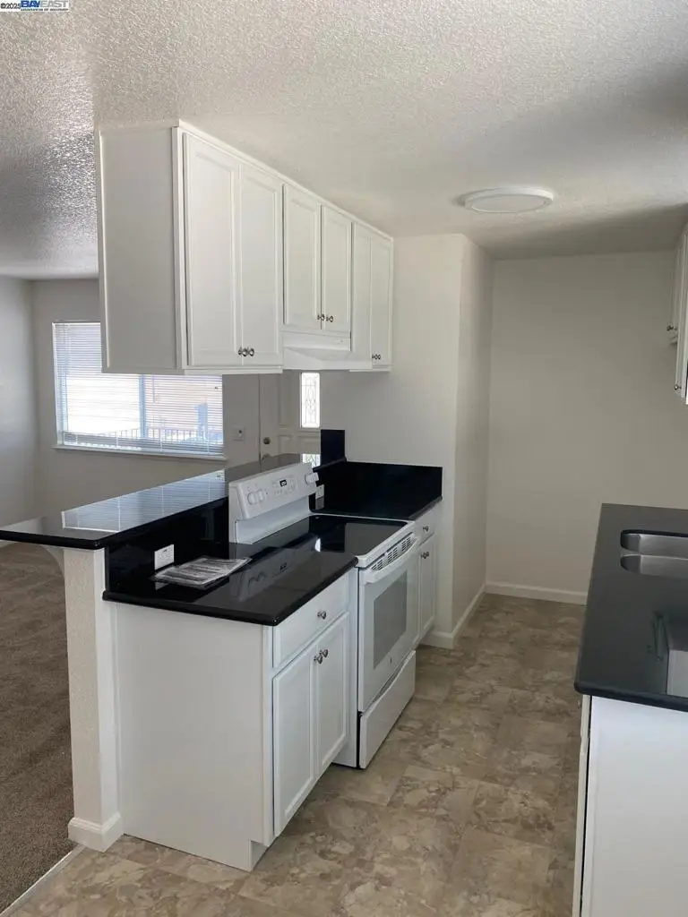 4471 La Cresta Way #4, Stockton, CA 95207 - Image #1