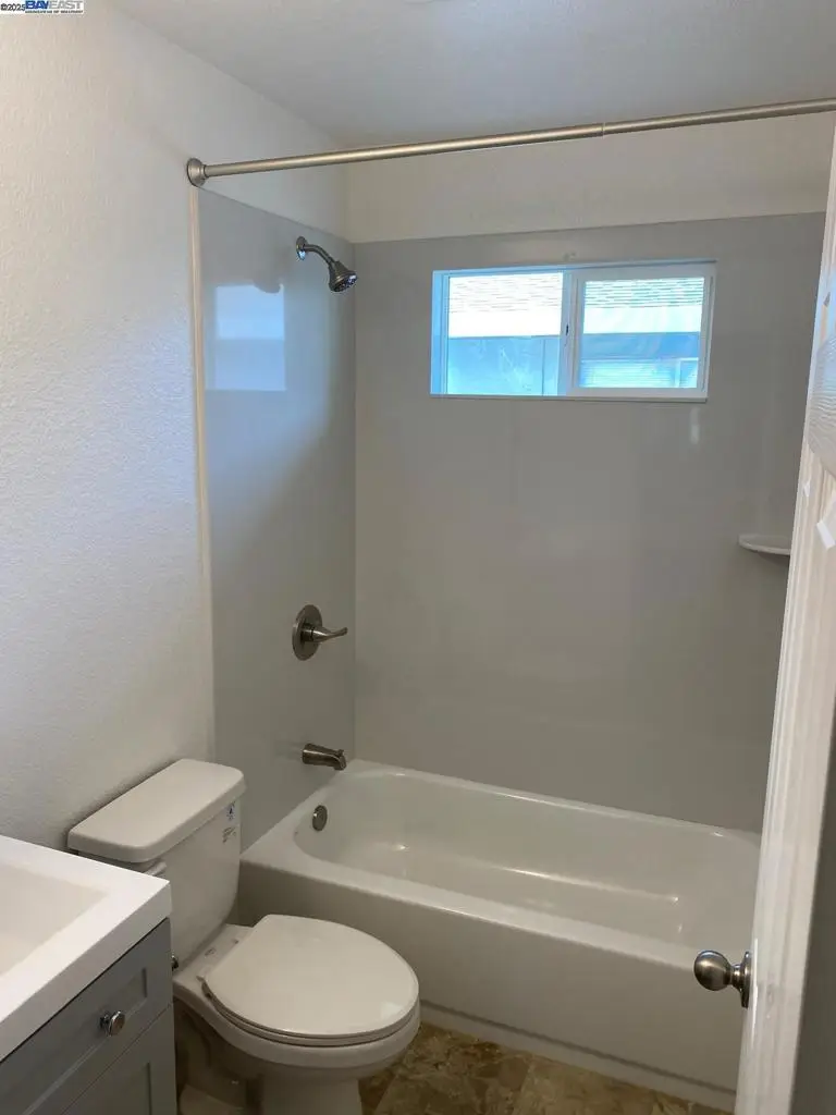 4471 La Cresta Way #4, Stockton, CA 95207 - Image #3