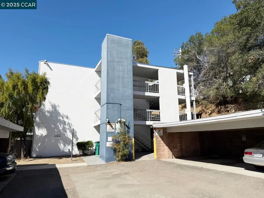 944 Walpert St, Hayward, CA 94541 - Image #3