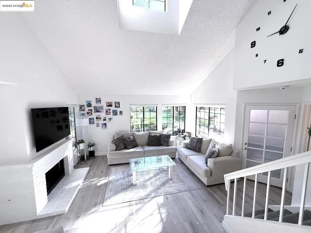 2561 2561 Yerba Bank Ct, San Jose, CA 95121 - #1