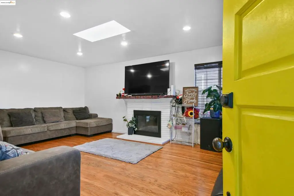 447 S 16th St, Richmond, CA 94804 - #1