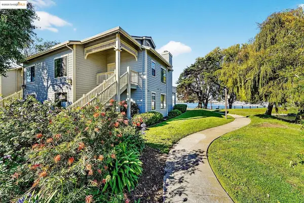 162 Lakeshore Ct, Richmond, CA 94804