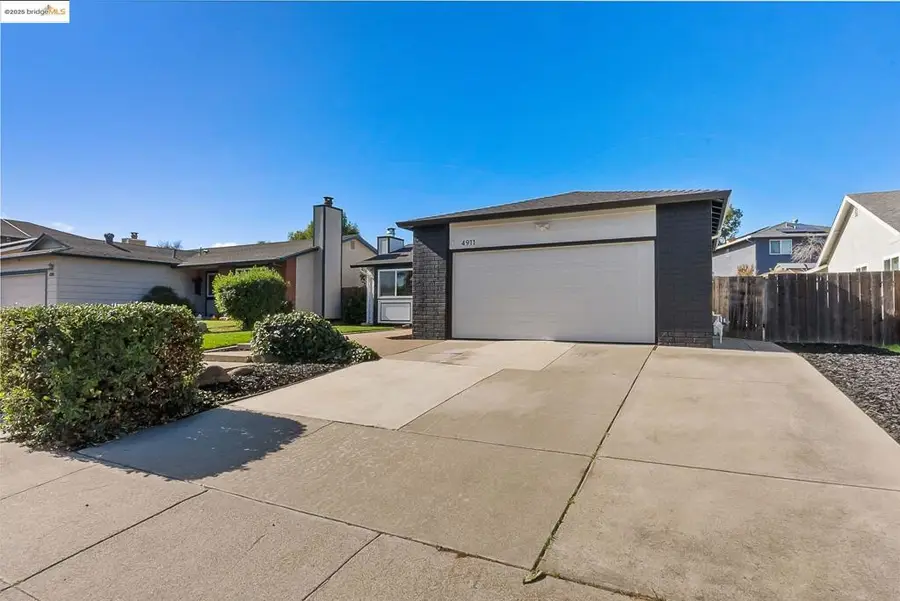 4911 Burgundy Dr, Oakley, CA 94561 - Image #3
