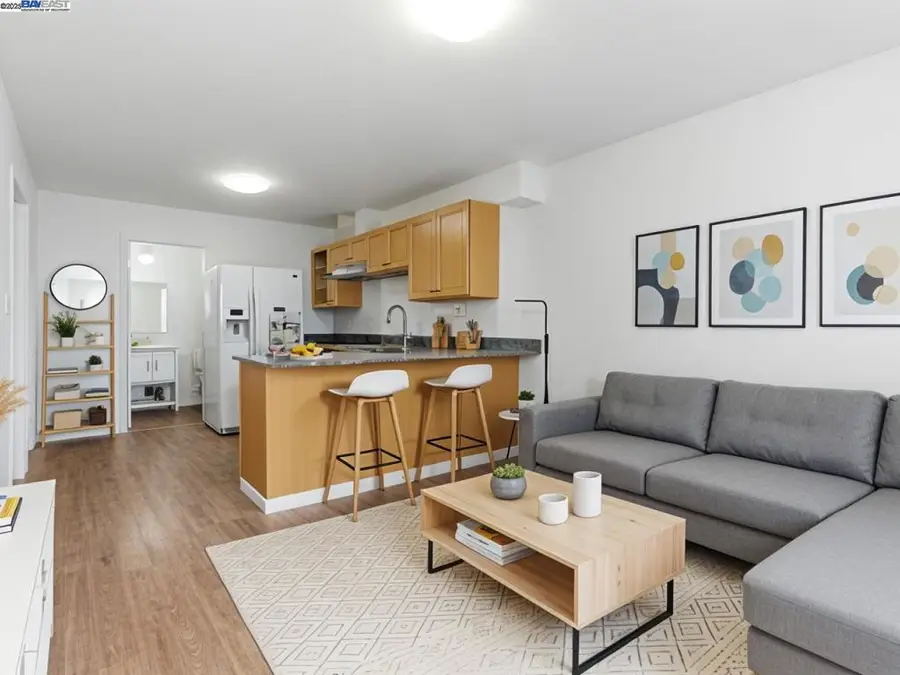 261 S 13th St, Richmond, CA 94804 - Image #2