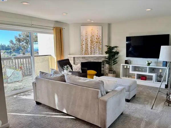 21109 Gary Dr #206, Hayward, CA 94546