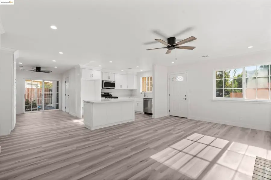 60 Riverside Ct, Bay Point, CA 94565 - Image #2