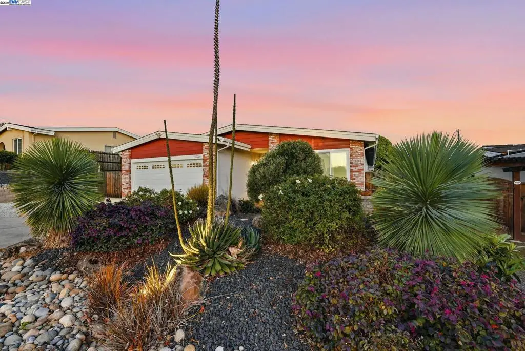 18660 E Cavendish Dr, Castro Valley, CA 94552 - Image #1