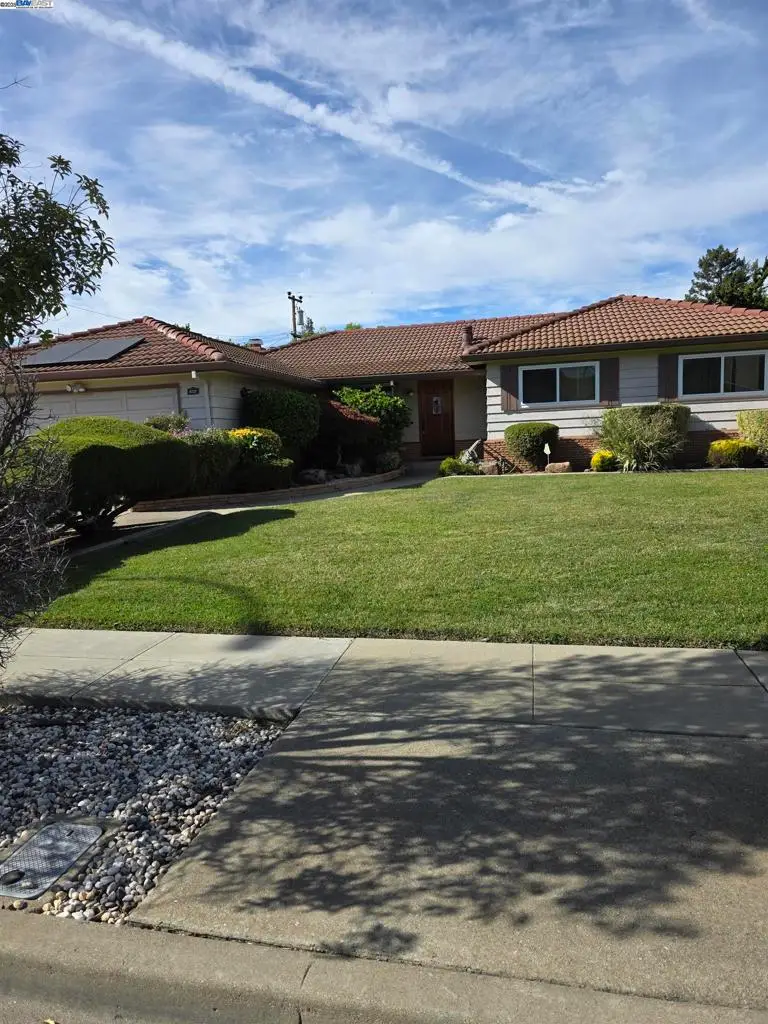 4237 Garland Dr, Fremont, CA 94536 - Image #2