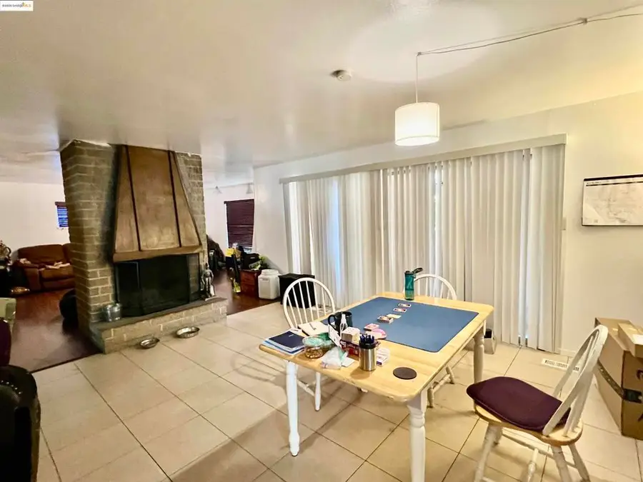 7241 Milford St, Sacramento, CA 95822 - Image #2