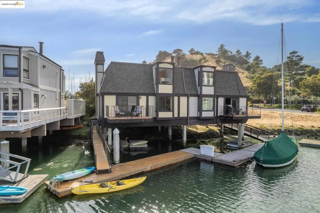 1310 Mallard Dr, Richmond, CA 94801 - Image #1