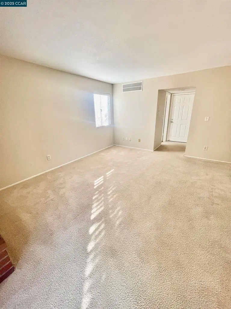 1057 Green Point Ct, Concord, CA 94521 - Image #3