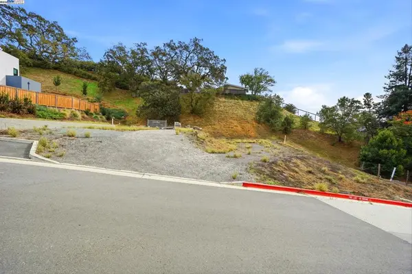 Address Withheld By Seller, Lafayette, CA 94549